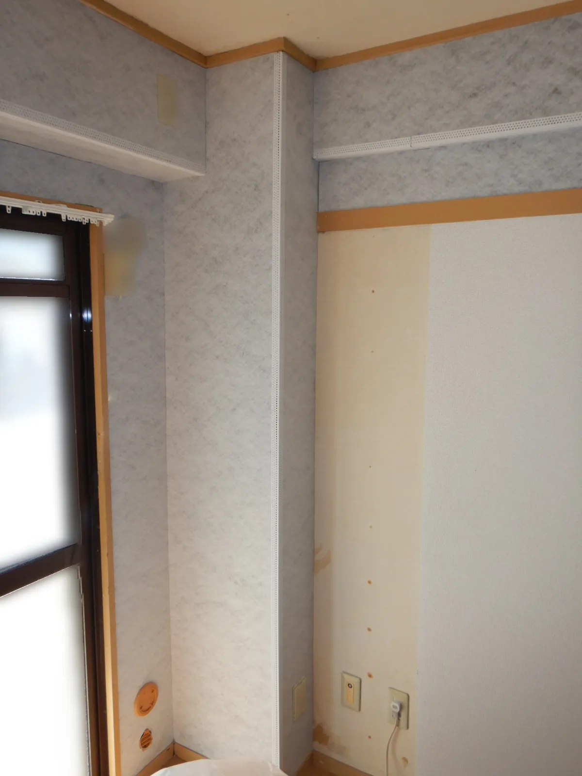 【東京都練馬区】結露する壁紙石膏ボード下地に防カビ結露対策工事