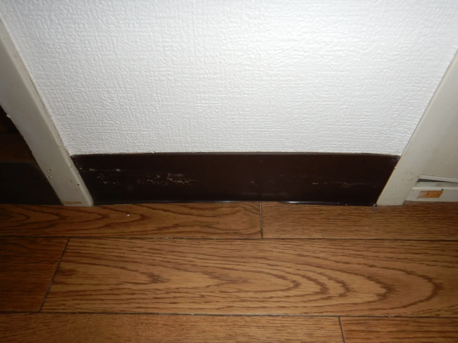 賃貸で床コンクリート直貼りクッションフロアは天井結露が多い