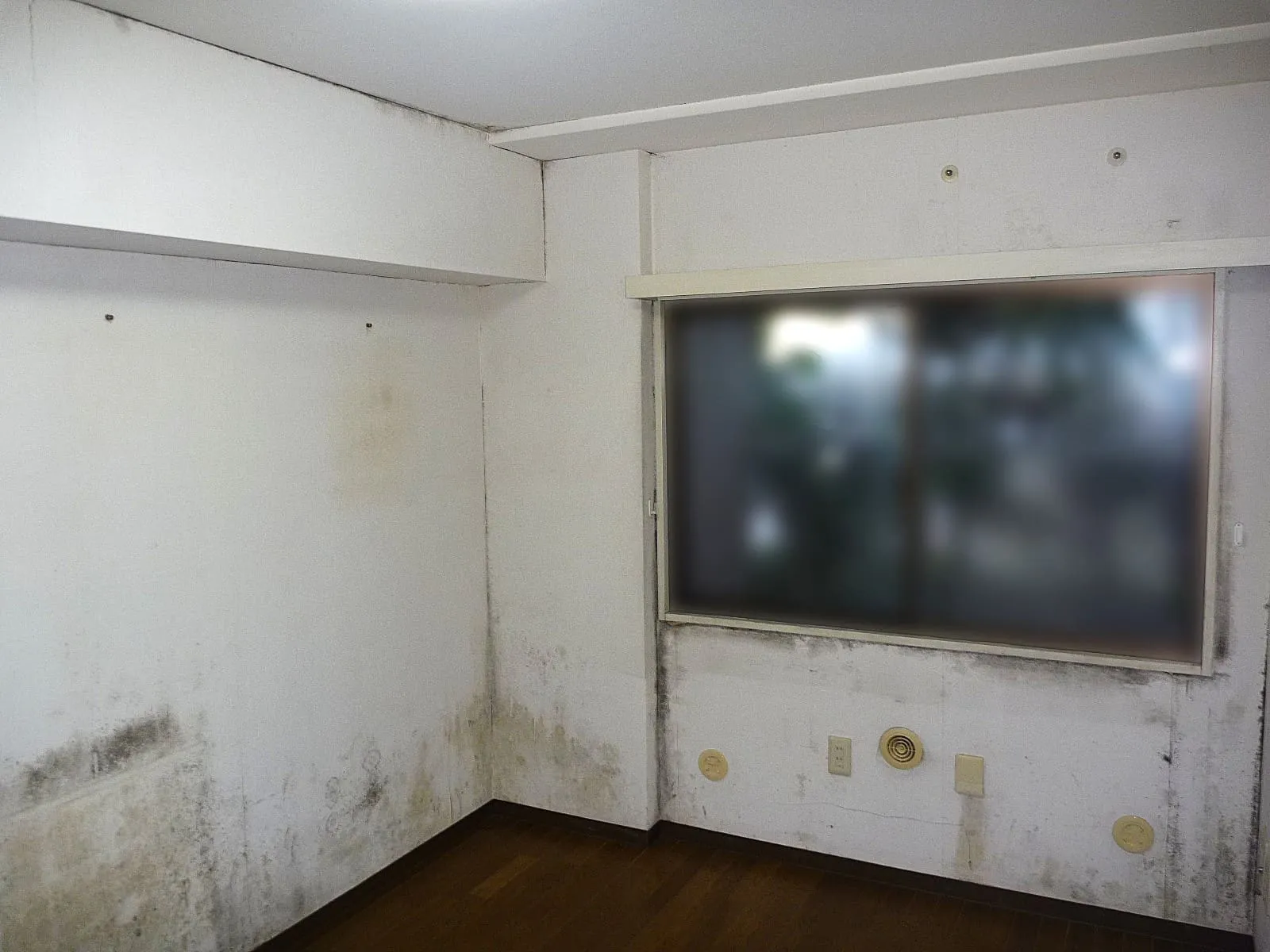 【さいたま市】カビだらけの納戸代わりの部屋を子供部屋にするために