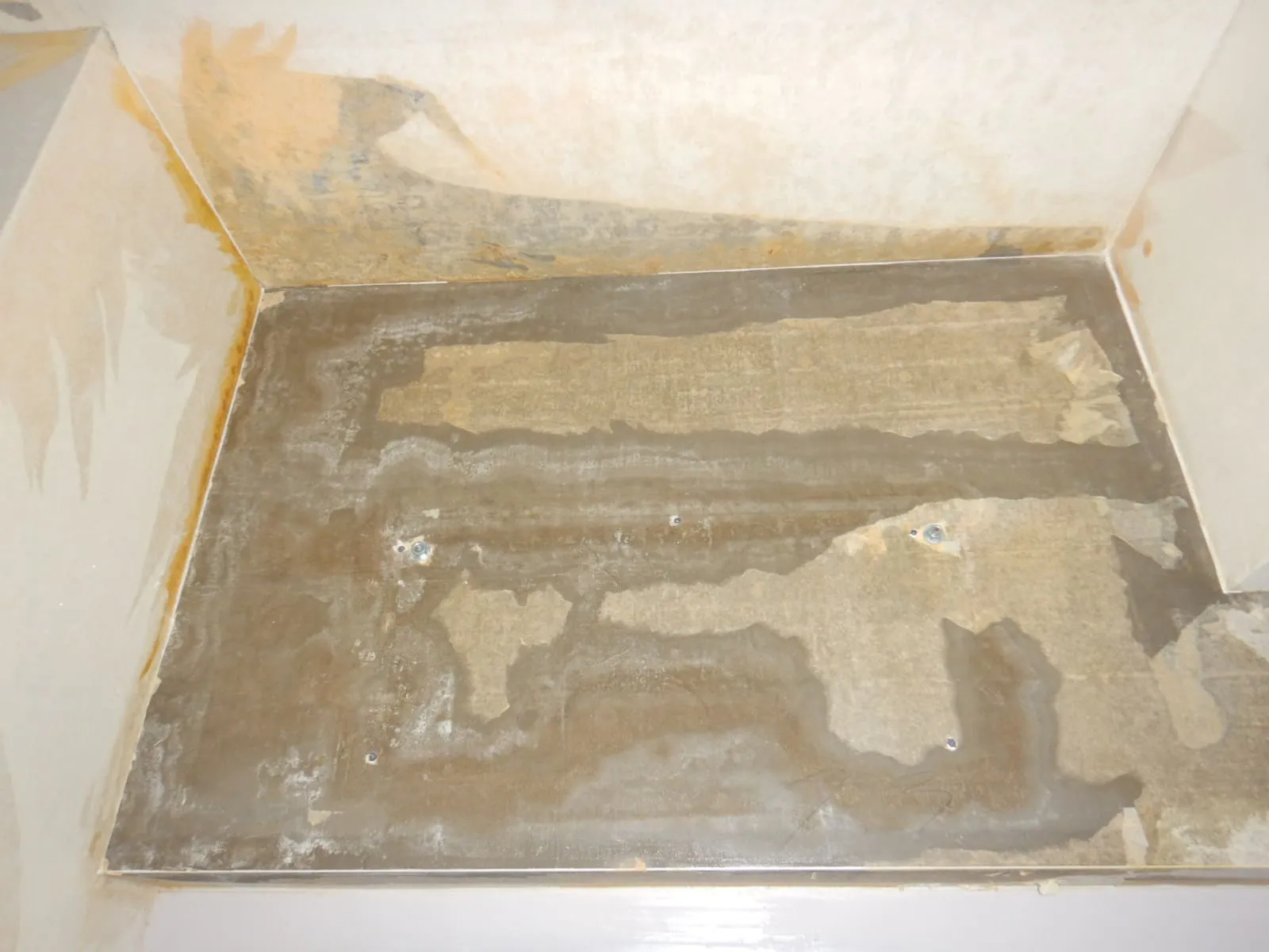 コンクリート梁①防カビ工事