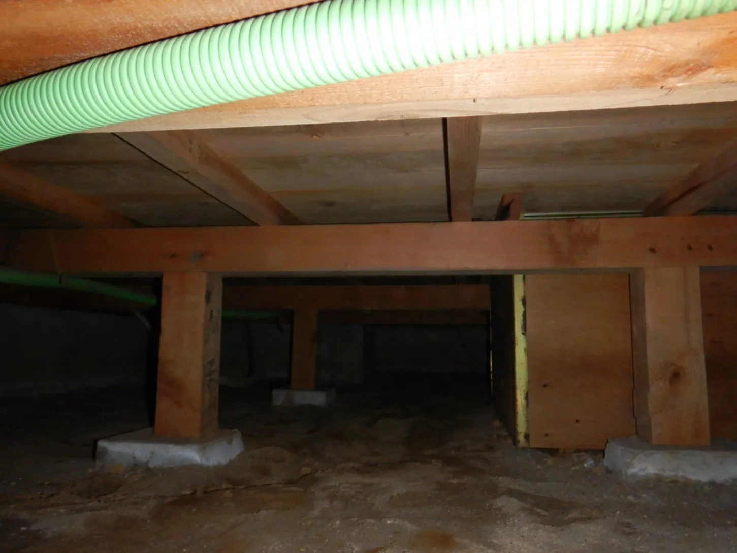 中古住宅の床下点検は必要?見えない床下の健康診断という考え方