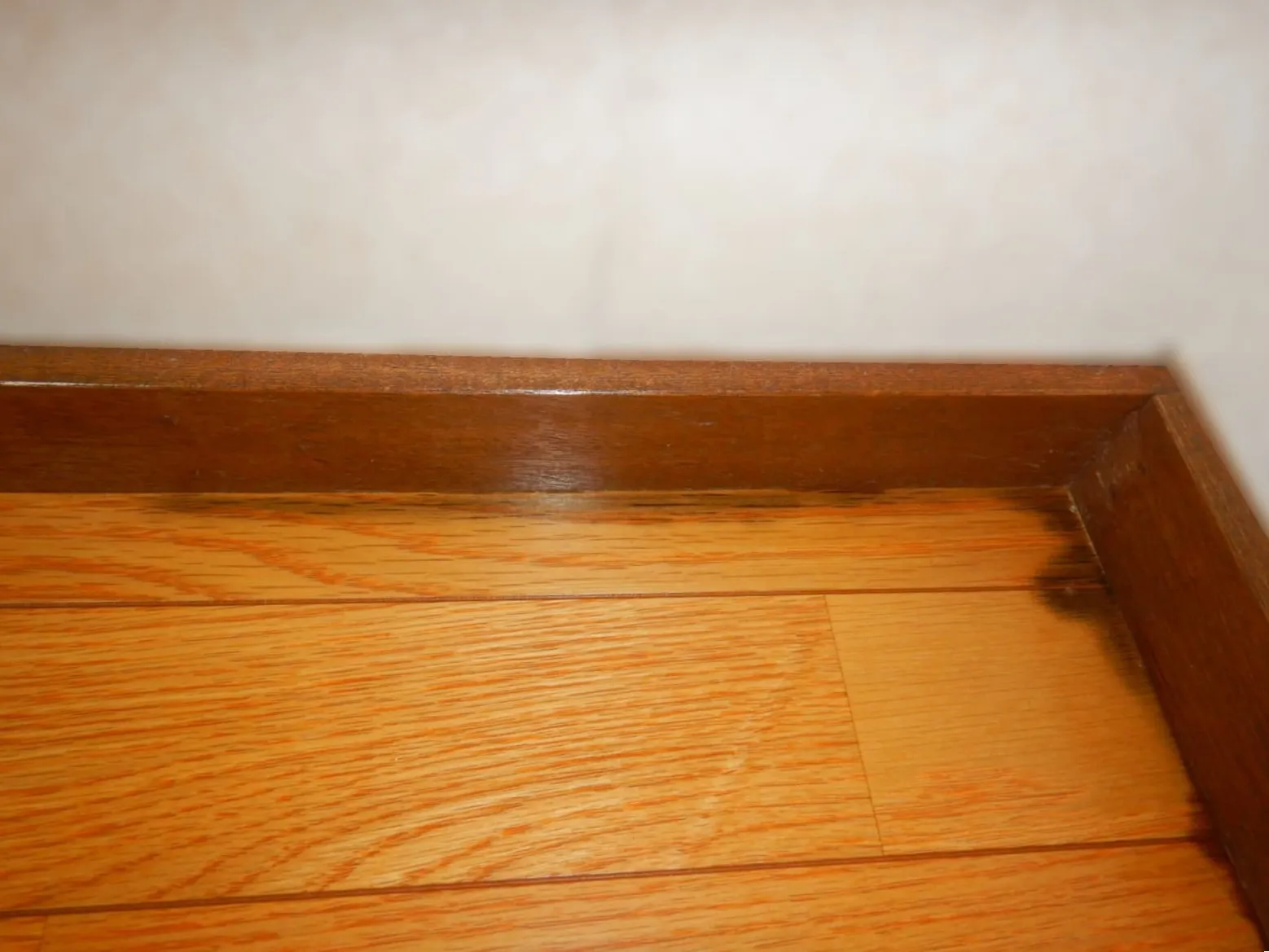 夏に入居された方のお部屋の結露カビで困った時は！