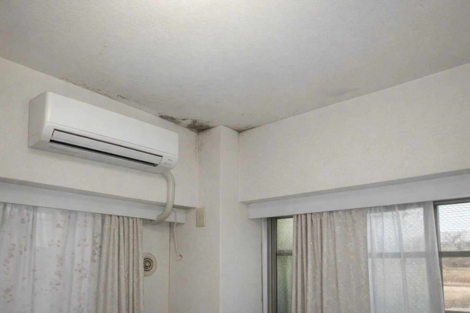 団地の角部屋はなぜ結露するのか｜冬型・夏型の二面性と直張りという判断