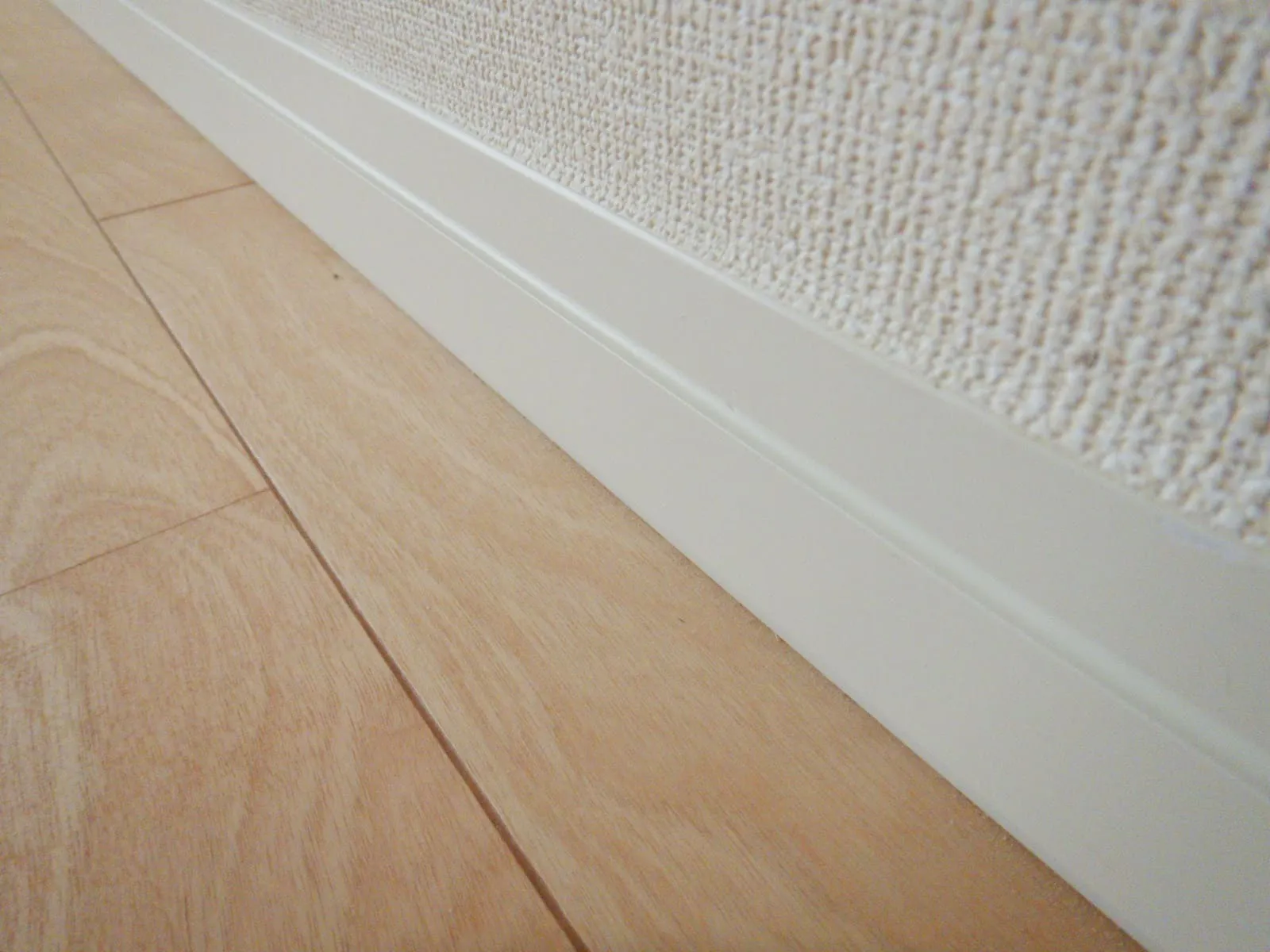 地下室のカビはなぜ止まらない？｜耐水ボード裏の湿気と防カビ結露対策工事