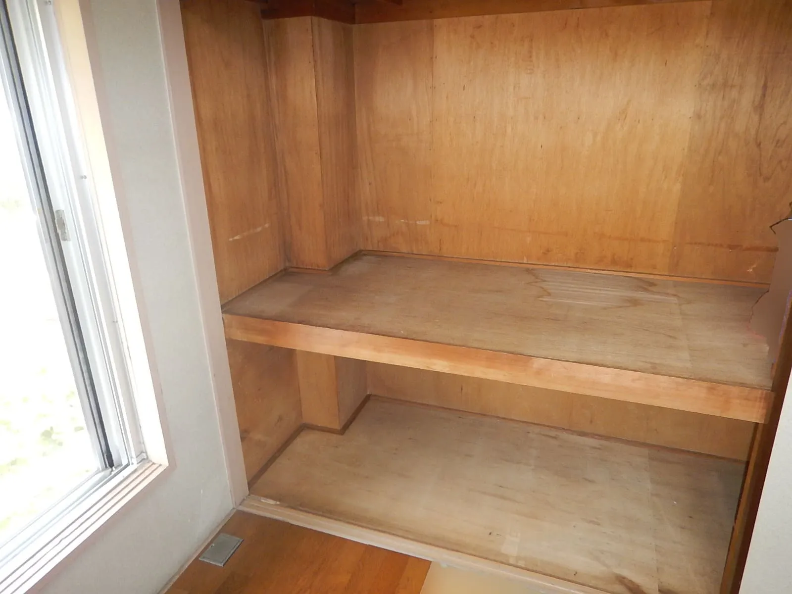 押入れだけカビるのはなぜでしょうか？